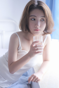 嗯啊…校长办公室呻吟浪荡